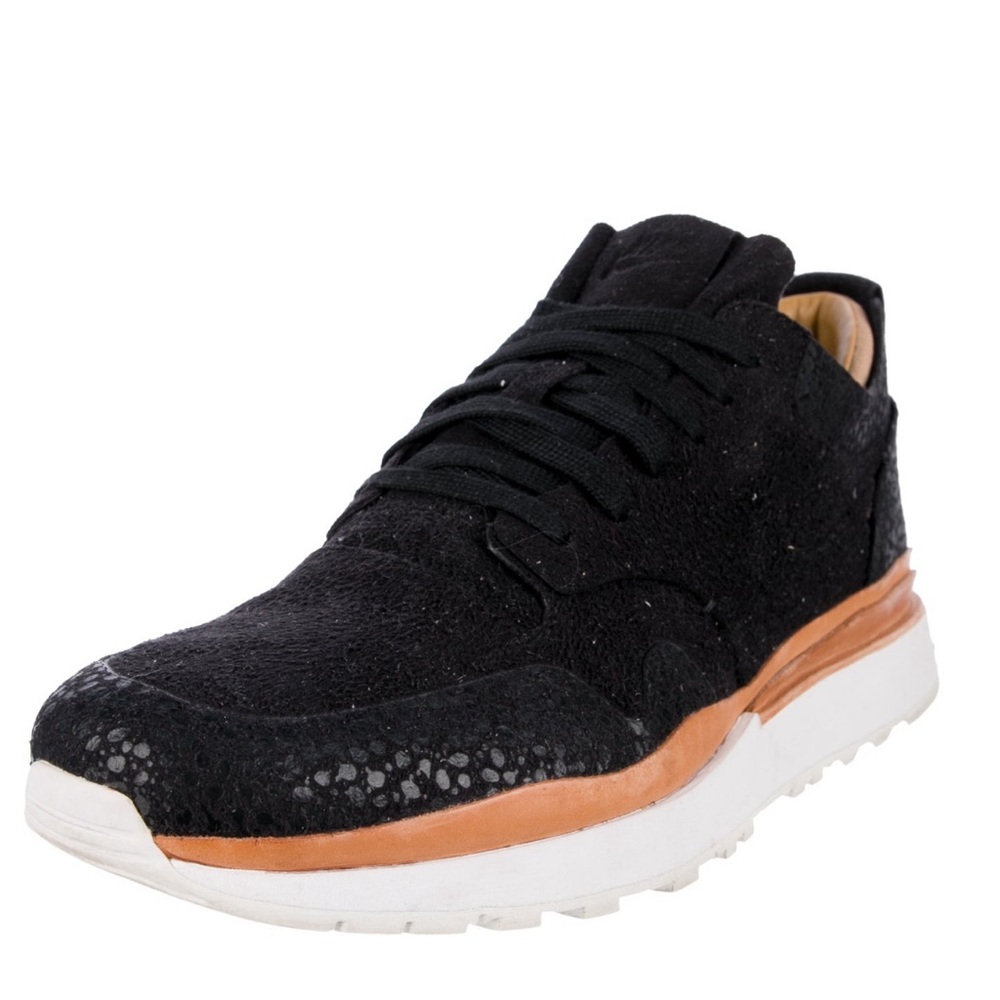 Nike Air Safari Royal
Premium Athletic Sneakers
Size: 9